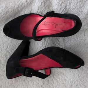 Dressy Pas De Rouge Perp toe Suede heels size 38 or 7.5